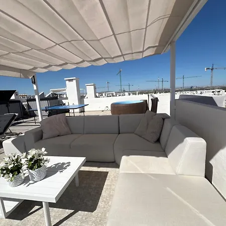 6 Persoons Penthouse Met Dakterras En Jacuzzi Appartement *