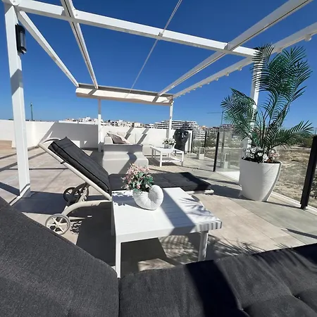 Appartement 6 Persoons Penthouse Met Dakterras En Jacuzzi San Miguel De Salinas