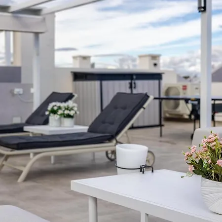 Διαμέρισμα 6 Persoons Penthouse Met Dakterras En Jacuzzi